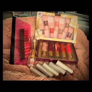 Lipstick and lipgloss bundle